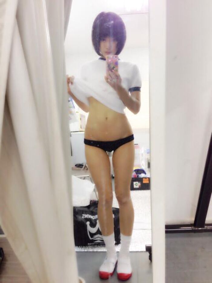 Brumaero image Dosukebe daughter who wears a bloomer closely attached to the lower body and takes a selfie and masturbates! 6th image