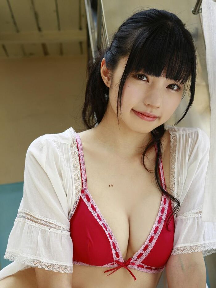 Yuna Shirakawa erotic image bikini image of a child-faced beautiful girl Gradle with cute big eyes 20th image