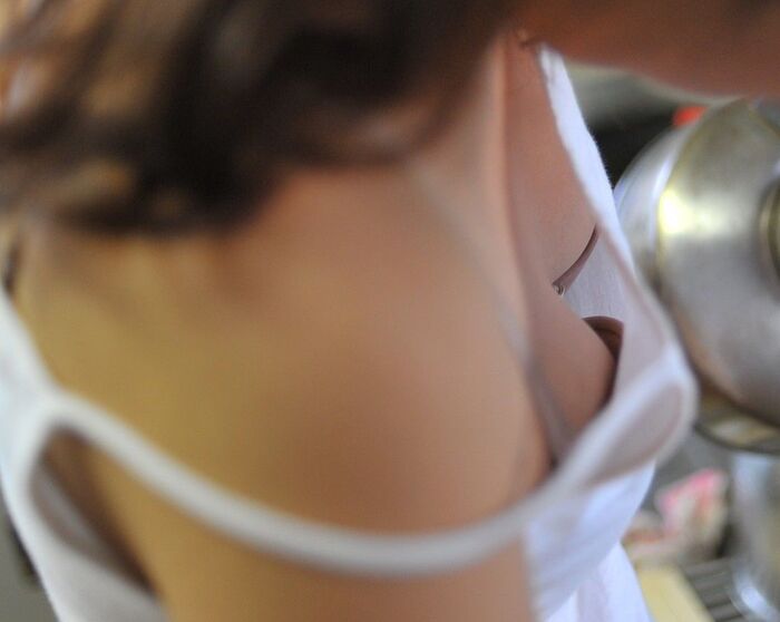Chest Chilla Voyeur Erotic Image A decisive moment when the of an amateur girl who is careless looked chilly www the valley of the amateur sister's are full www 16th image