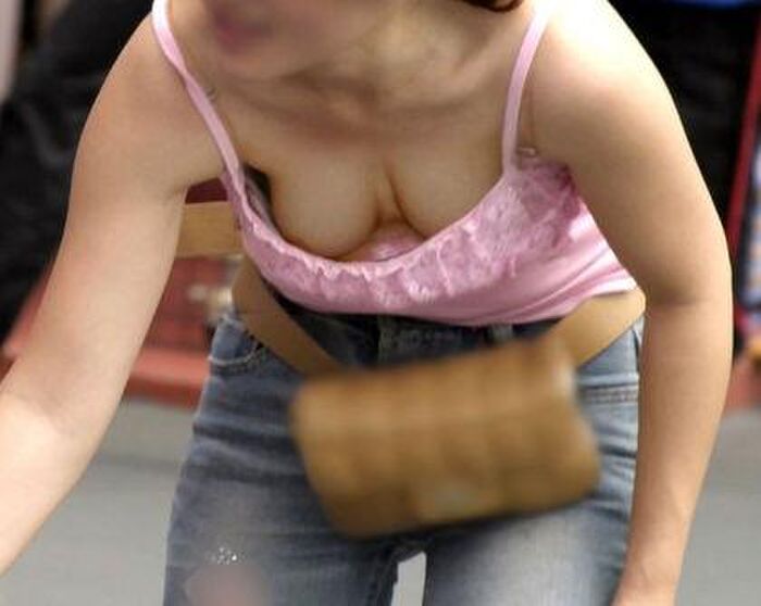【Porori Happening Image】 This is not to be missed! Amateur women who can see even street corner nipples that you do not want to miss w 13th image