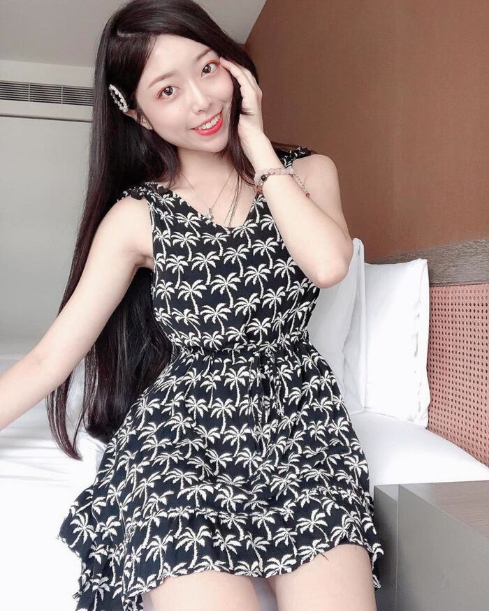 Zhang Kaoru-yo's Unsentifiable White Milk Visible (13P) 2th image