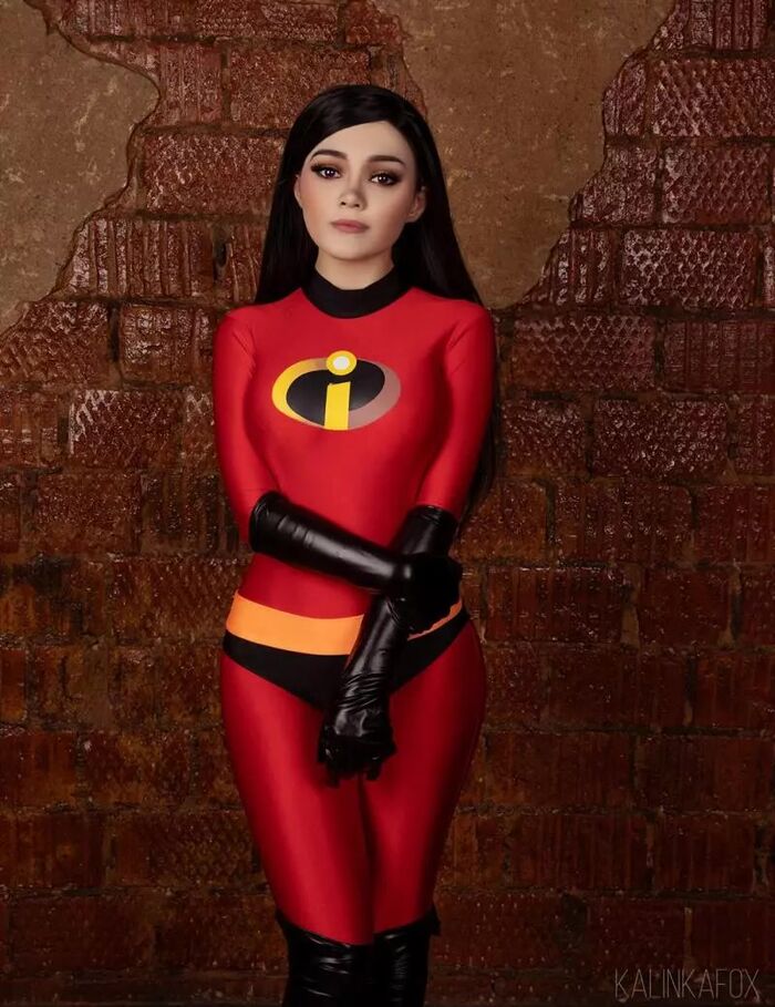 Kalinka Fox - Violet Parr 2th image