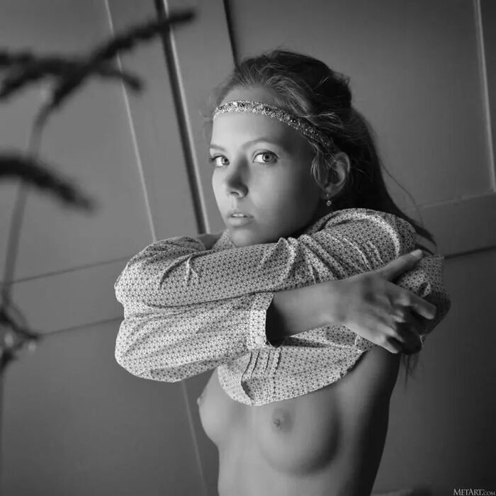 MetArt.com_20.09.29.Mango.A.Youthful.Dream 46th image