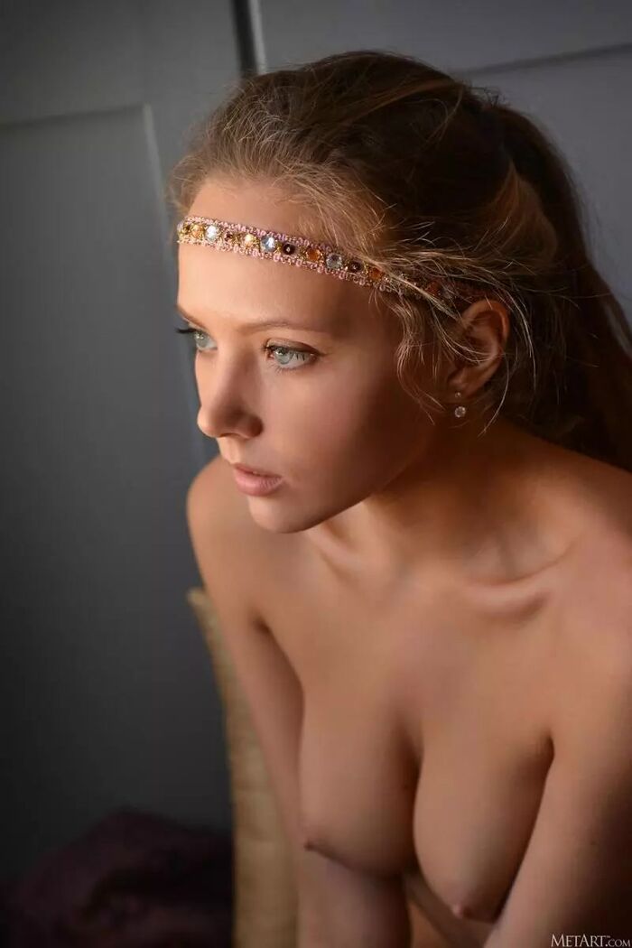 MetArt.com_20.09.29.Mango.A.Youthful.Dream 50th image