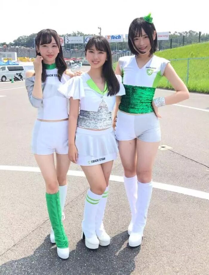 Aika Sawaguchi shows off race queen figure in Miss Magazine 16-year-old huge breasts JK Suzuka 8 endurance 6th image