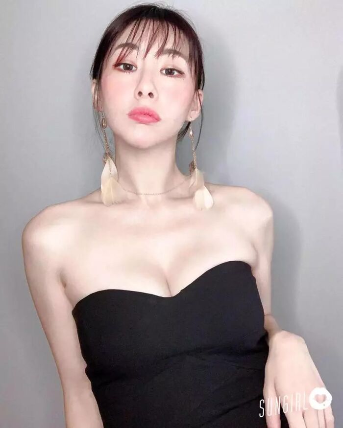 Yang Jiu, 好電目神女孩激似蔡詩芸,不笑也惹人戀愛的小妖! (10P) 8th image