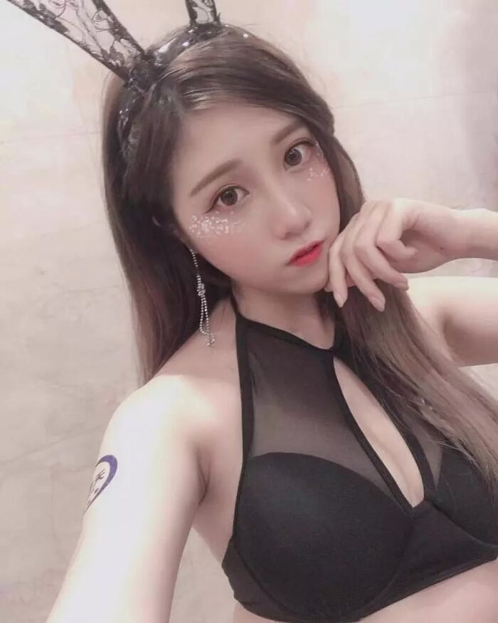 車展辣模Angel深藏不露的breast器大方展眾人 (17P) 9th image