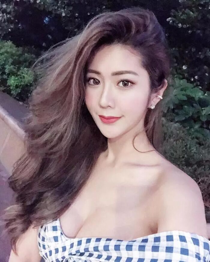 冷豔小姐姐 Jessie Lee '大露Side Milk + 厭世目神' 忽冷忽熱的感覺欲罷不能 10th image