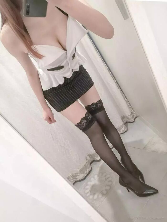 AtfMaker White Nun Tsubaki Buttocks Secretary (20P) 2th image