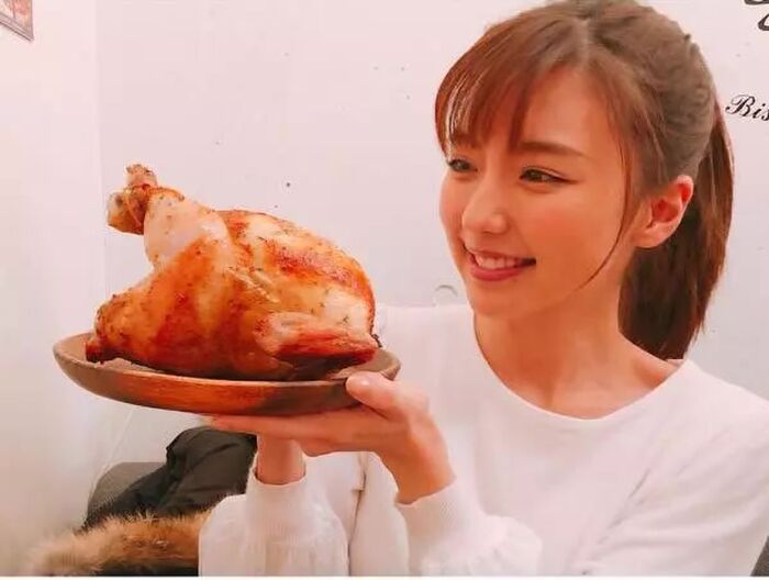 Former Halo pro Erina Mano, cleavage in lingerie that was lifted for the first time w 18th image