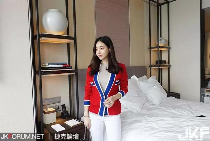Beautiful Woman Kang Hye Yeon Pure white pasted buttocks and dews. 12th image