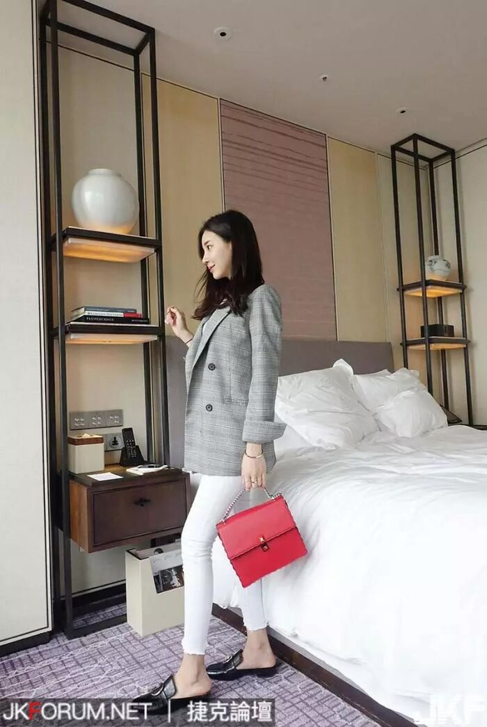 Beautiful Woman Kang Hye Yeon Pure white pasted buttocks and dews. 8th image